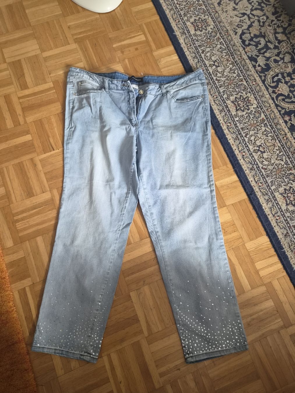 Jeans: Sara Lindholm Jwans mit Strass Gr.50 – D'occasion à Frenkendorf par Moon111