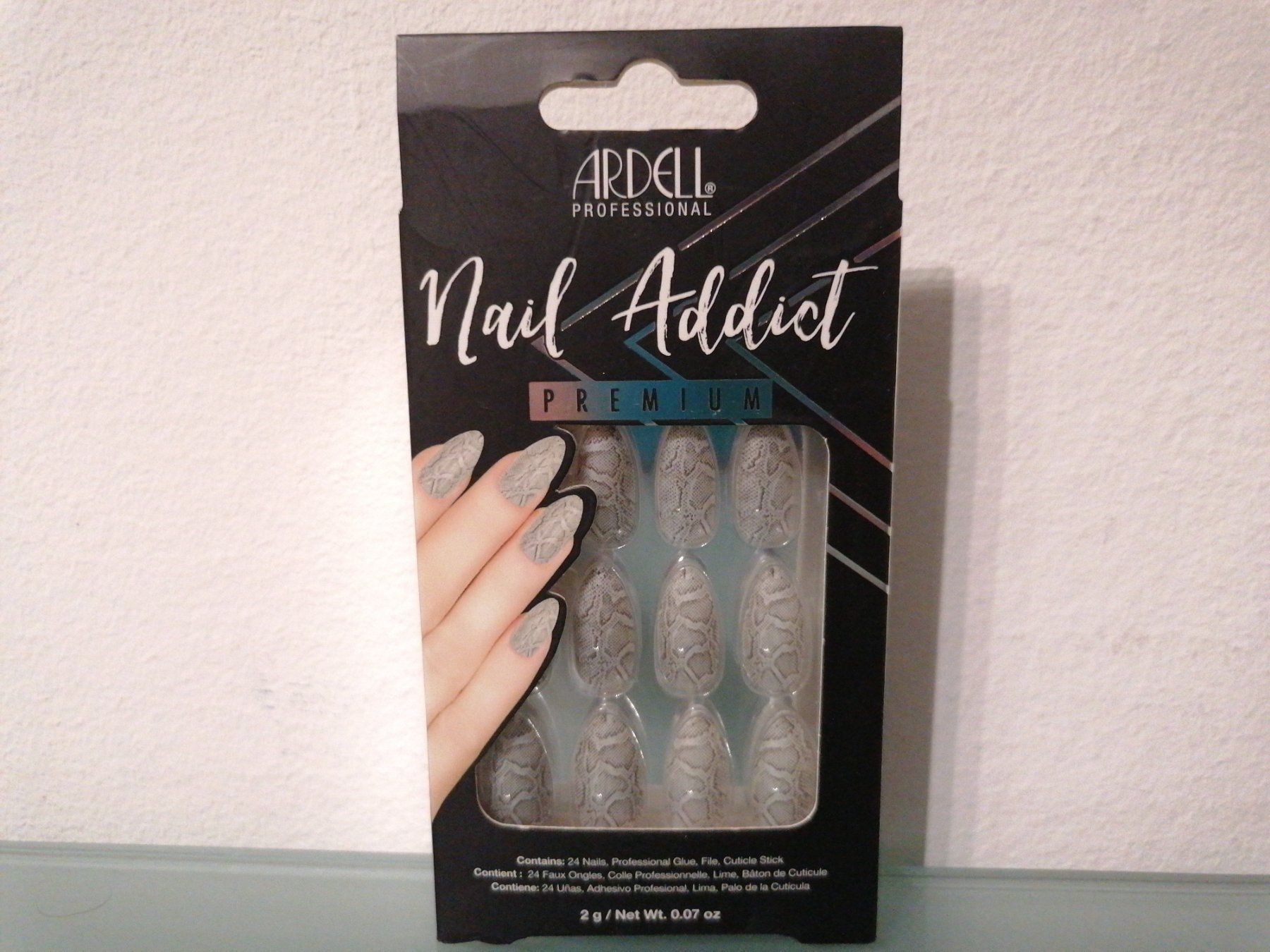 Künstliche Fingernägel: Nail Addict Grey Python – Neu und originalverpackt aus Bäch SZ von Swissy46