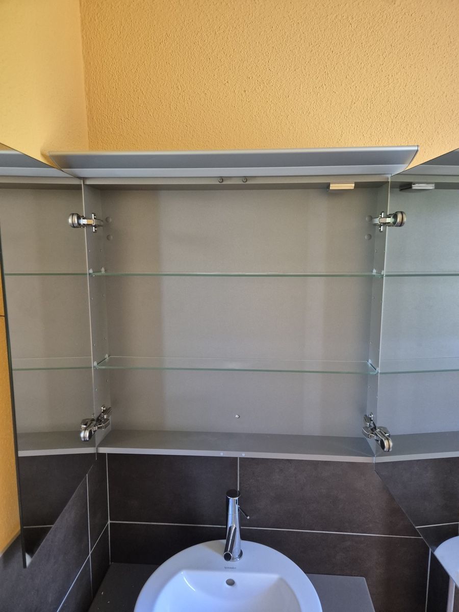 Spiegelschränke: Spiegelschrank  – Gebraucht aus Oberrohrdorf von rsc_f9z7 2