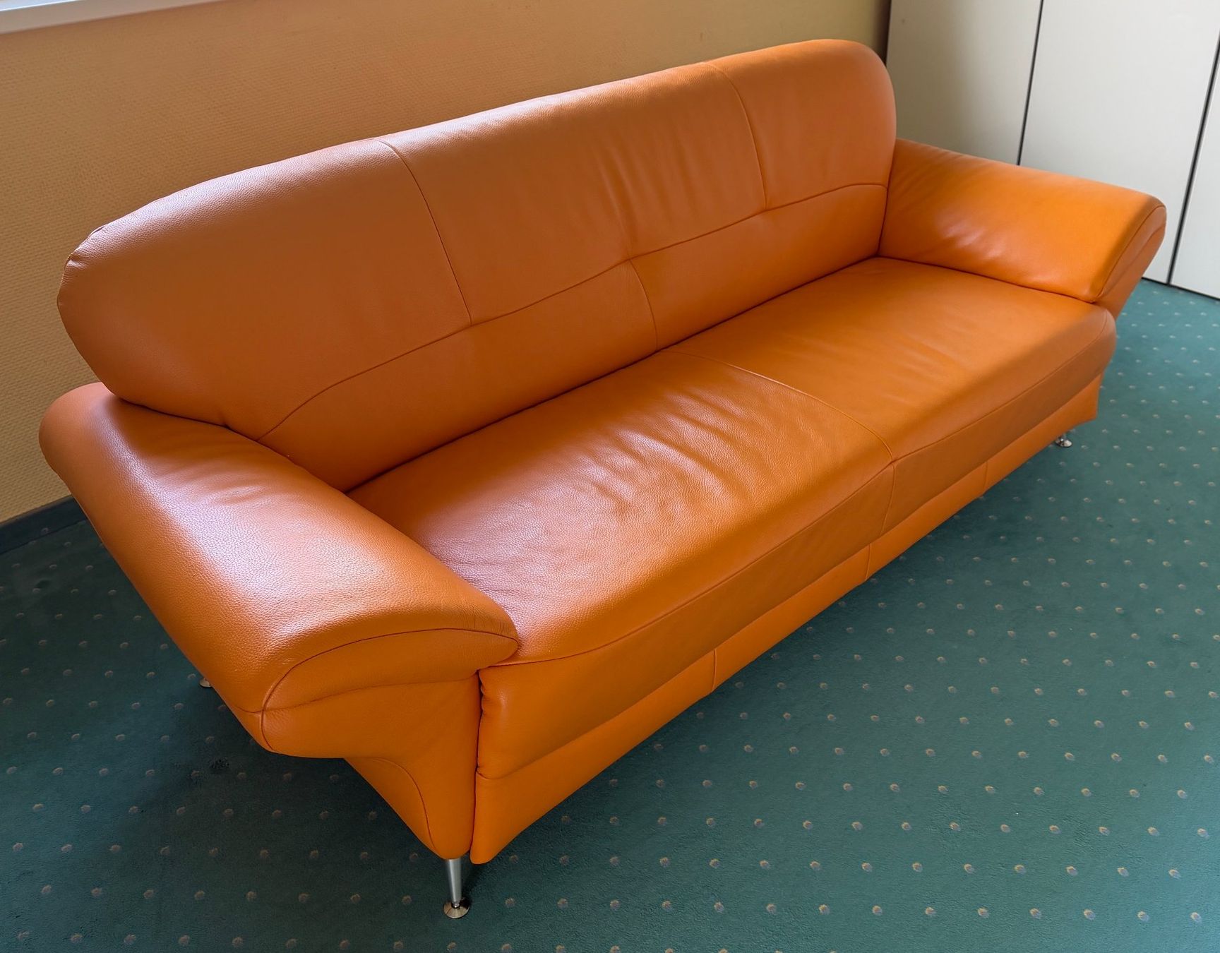 Divani: Sofa orange – Usato da Möriken AG venduto da jackAG 3