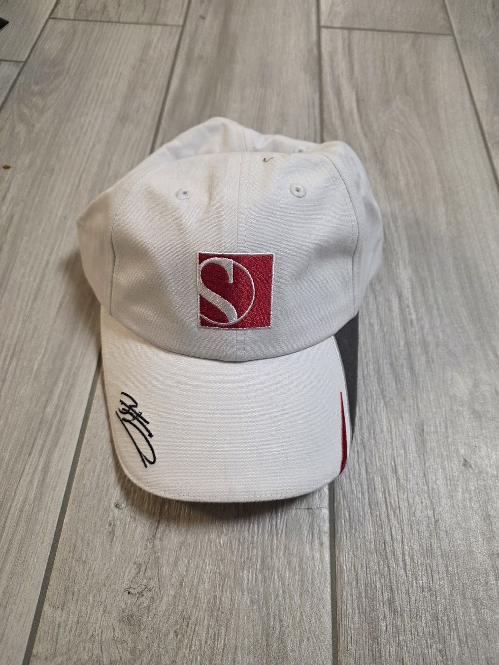 Hüte, Mützen & Caps: Sauber F1 Cap – Gebraucht aus Dorf von Echo_Elements