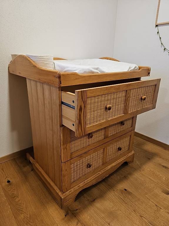 Fasciatoi & Accessori: Wunderschöner Wickeltisch – Usato da Götighofen venduto da nanita85 1