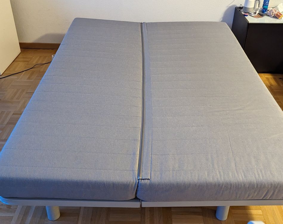 Ikea sofa bed with cover & 3 pillows in excellent condition Kaufen