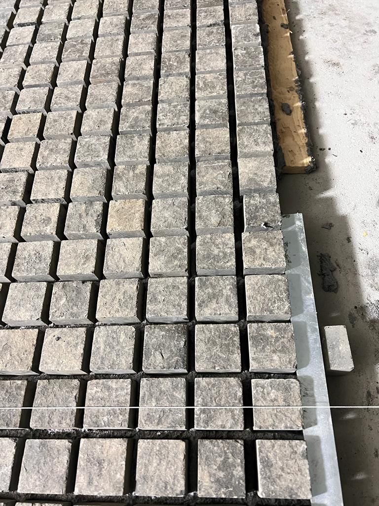 Pietre & tegole: Basalt 6-8 Pflastersteine – Usato da Küssnacht am Rigi venduto da Vito25 1