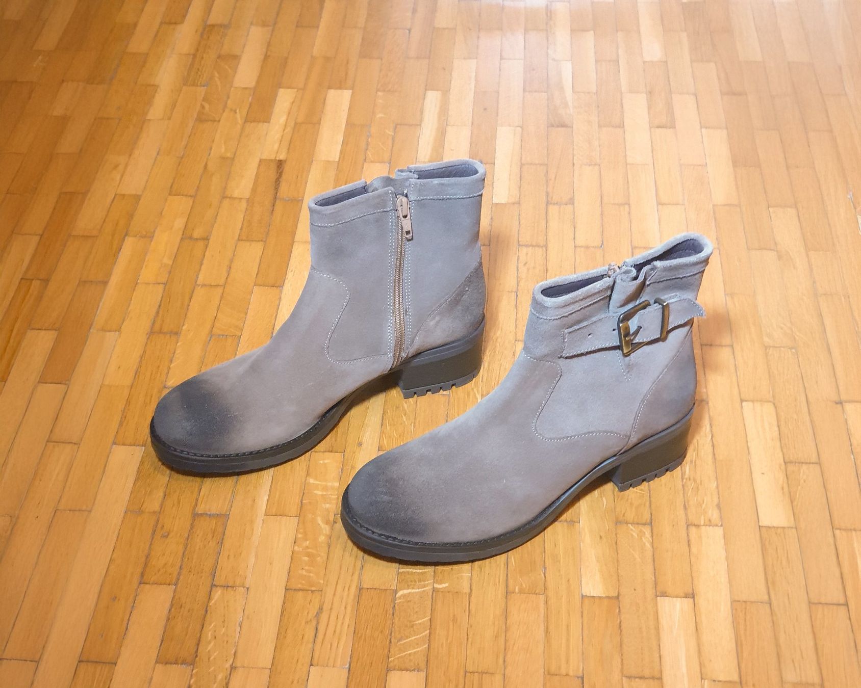 Scarpe da donna: Bottines en daim Andrea Sabatini – Nuovo e nell'imballaggio originale da Genève venduto da MikhailG