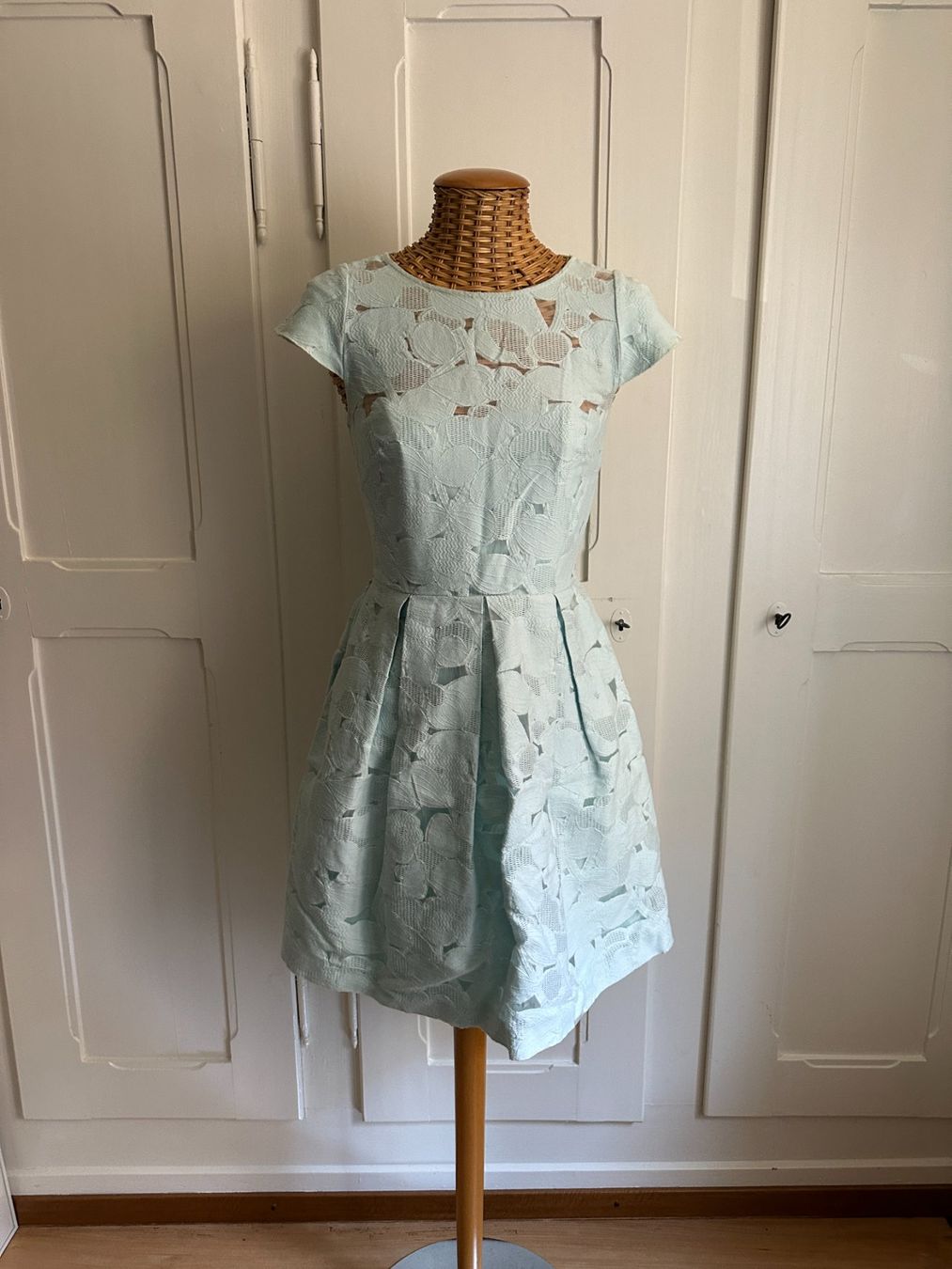 Ted Baker Robes: TED BAKER - Kleid türkis elegant XS – D'occasion à Zürich par Diazaio