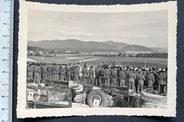 Militärfahrzeuge im Einsatz der Schweizer Armee Photo~1940