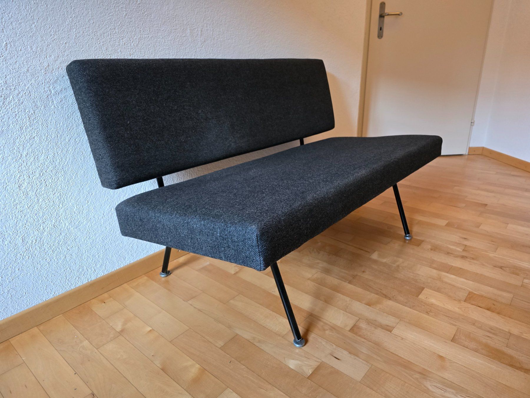 Knoll Panchine: Florence Knoll Sitzbank - Designklassiker – Usato da Neerach venduto da Pappilon 1
