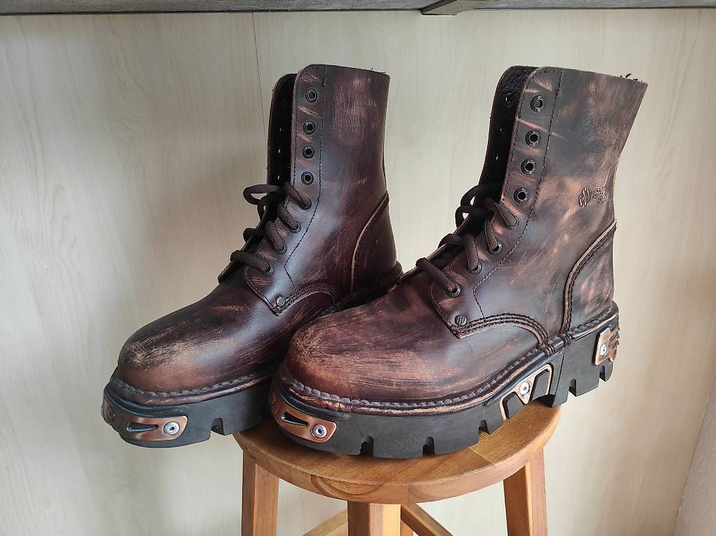 Scarpe da uomo: Orginal New Rock Stiefel – Usato da Wald ZH venduto da tui_b5y8