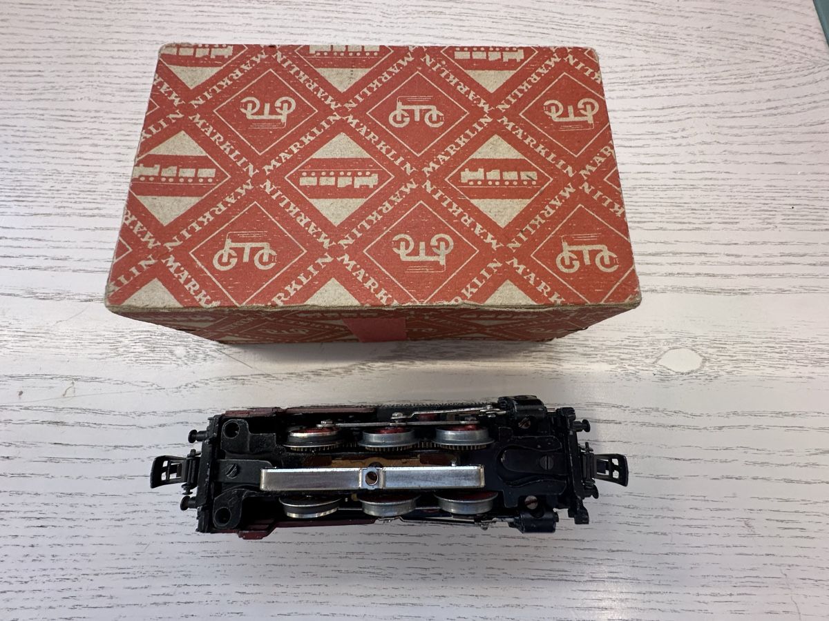 Märklin Modellini di ferrovie: Märklin TM 800 DB BR 80 – Usato da Lupsingen venduto da New-Haven 4