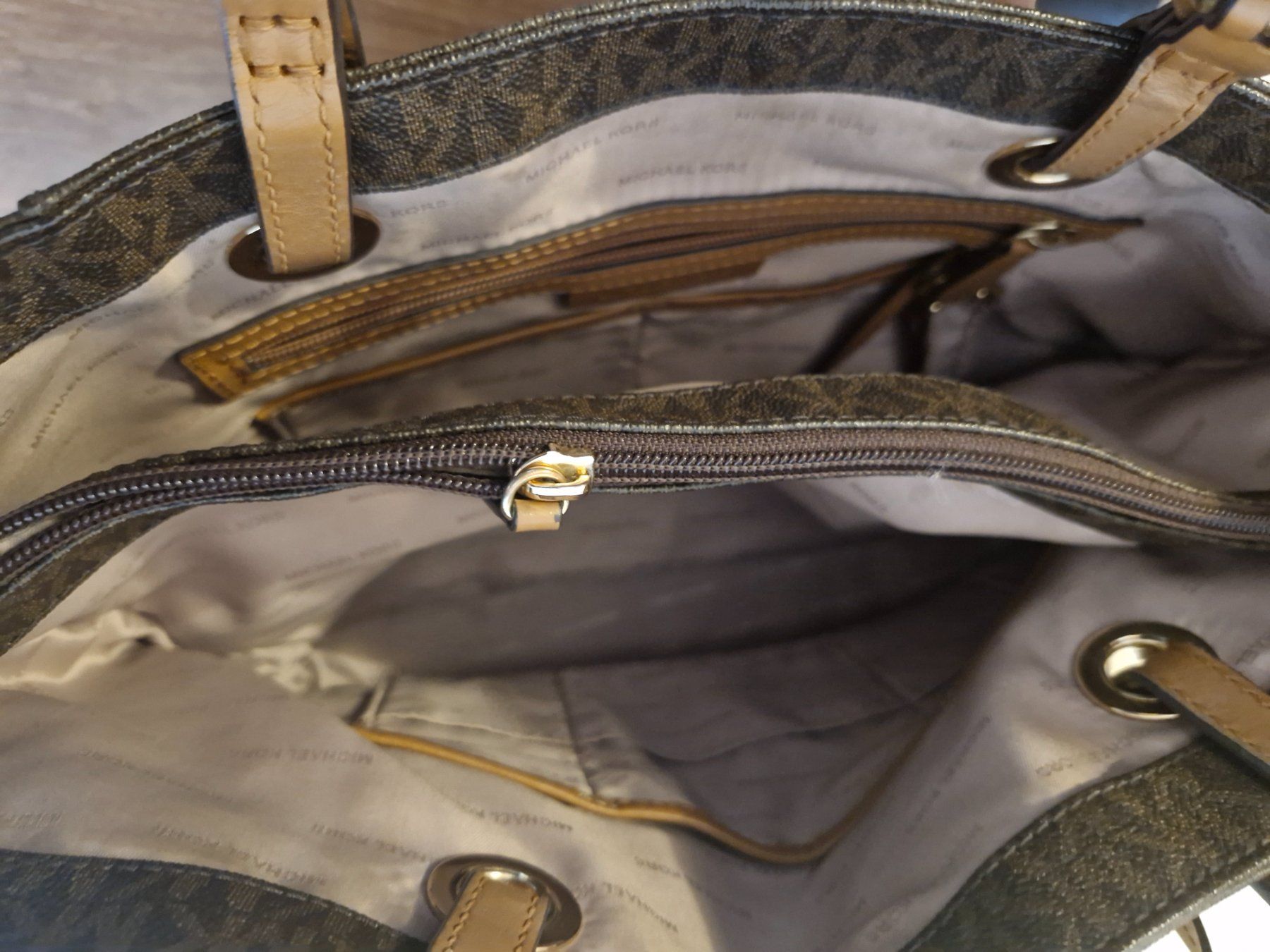 Michael Kors Borse da donna: Michael Kors Shopper braun. – Usato da Utzenstorf venduto da janasheen07 2
