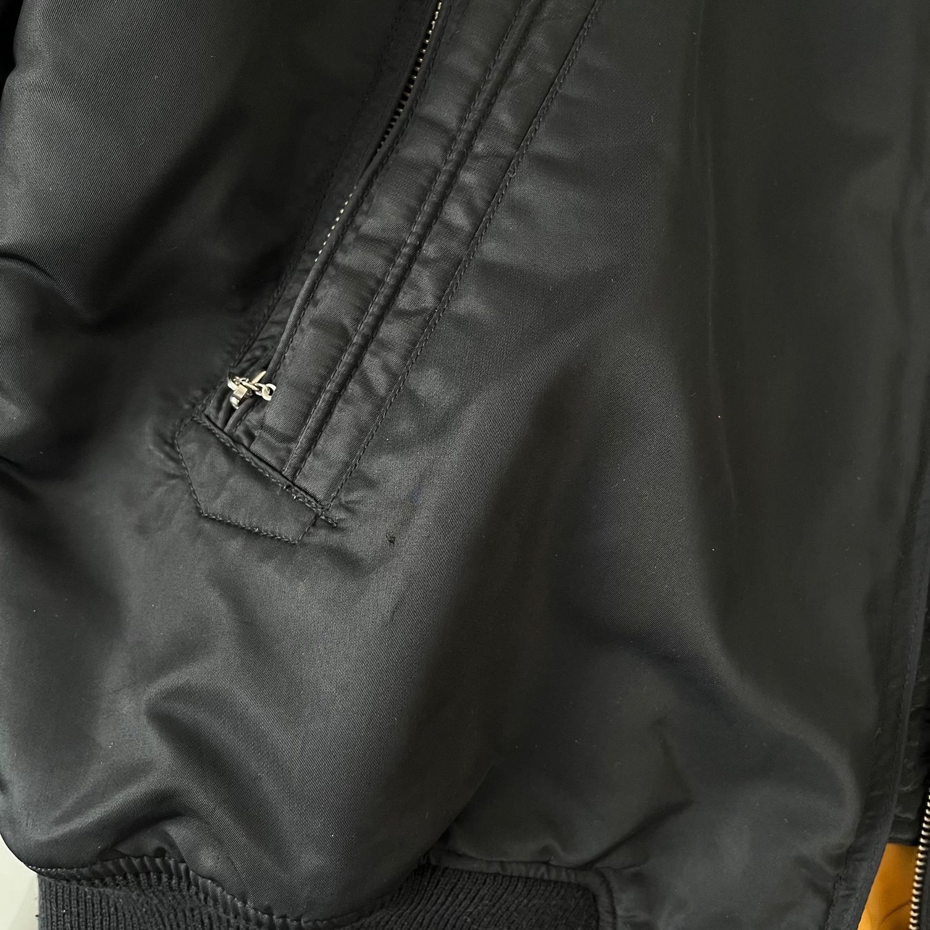 Diesel Jacken: Diesel Bomber Jacke – Gebraucht aus Zug von Grc999 9