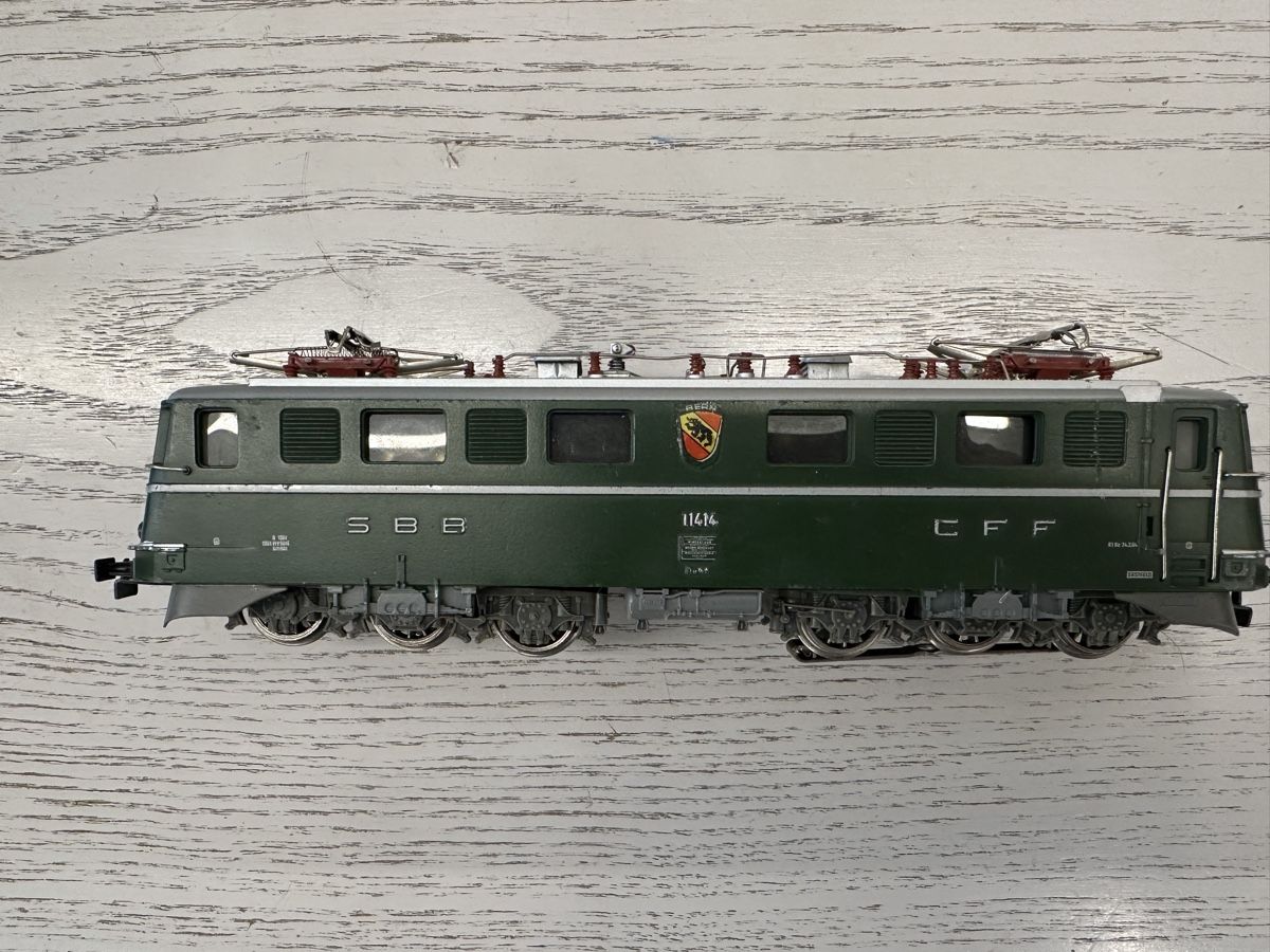 Märklin Modellini di ferrovie: Märklin 3050 SBB Ae 6/6 – Usato da Lupsingen venduto da New-Haven 3