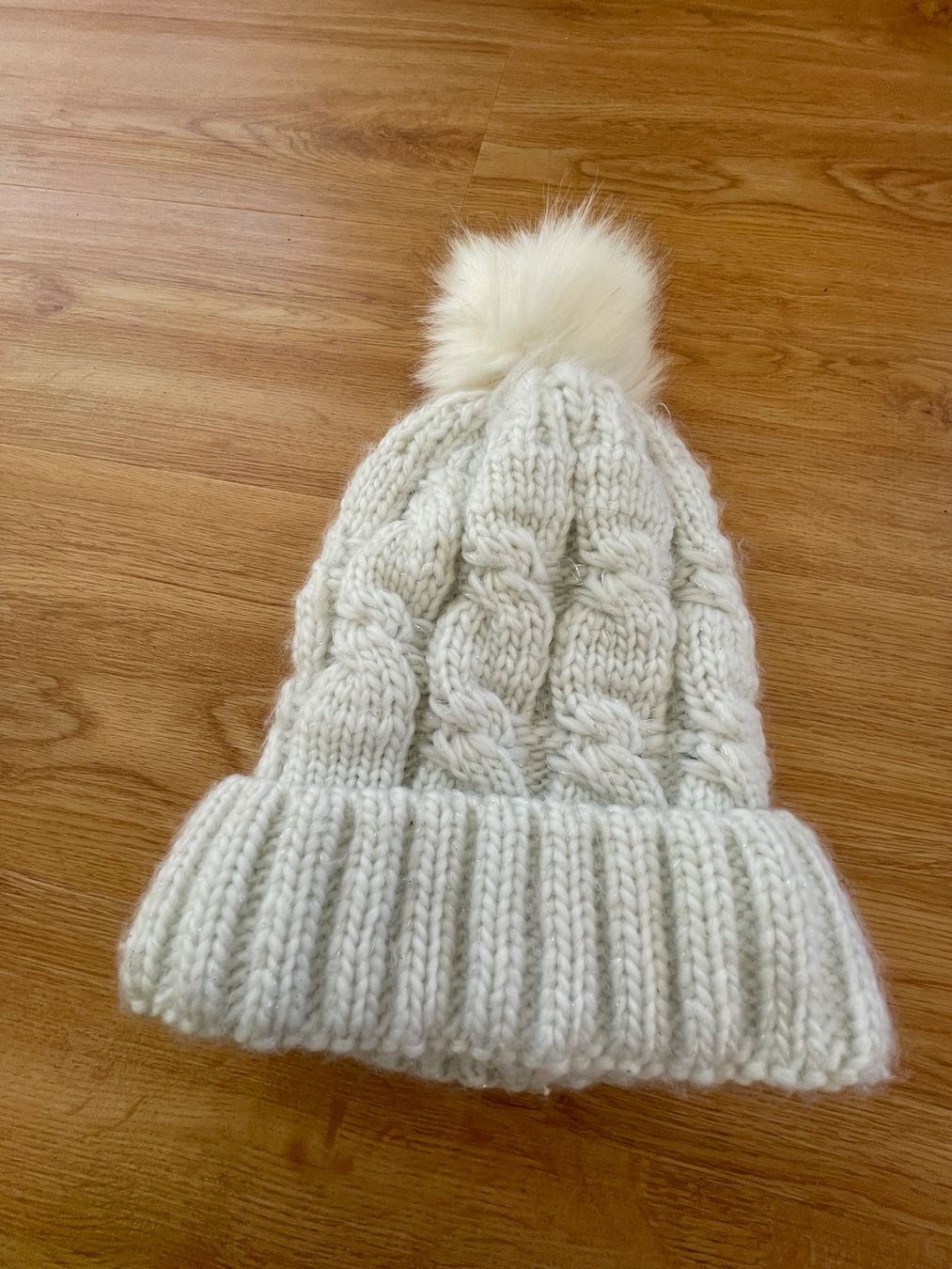 Hüte, Mützen & Caps: Bonnet – Gebraucht aus Buttes von ste_29gf