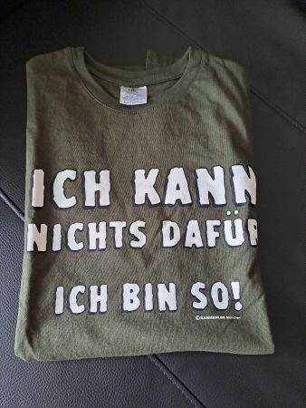 T-shirt, grün, mit Spruch, Grösse S