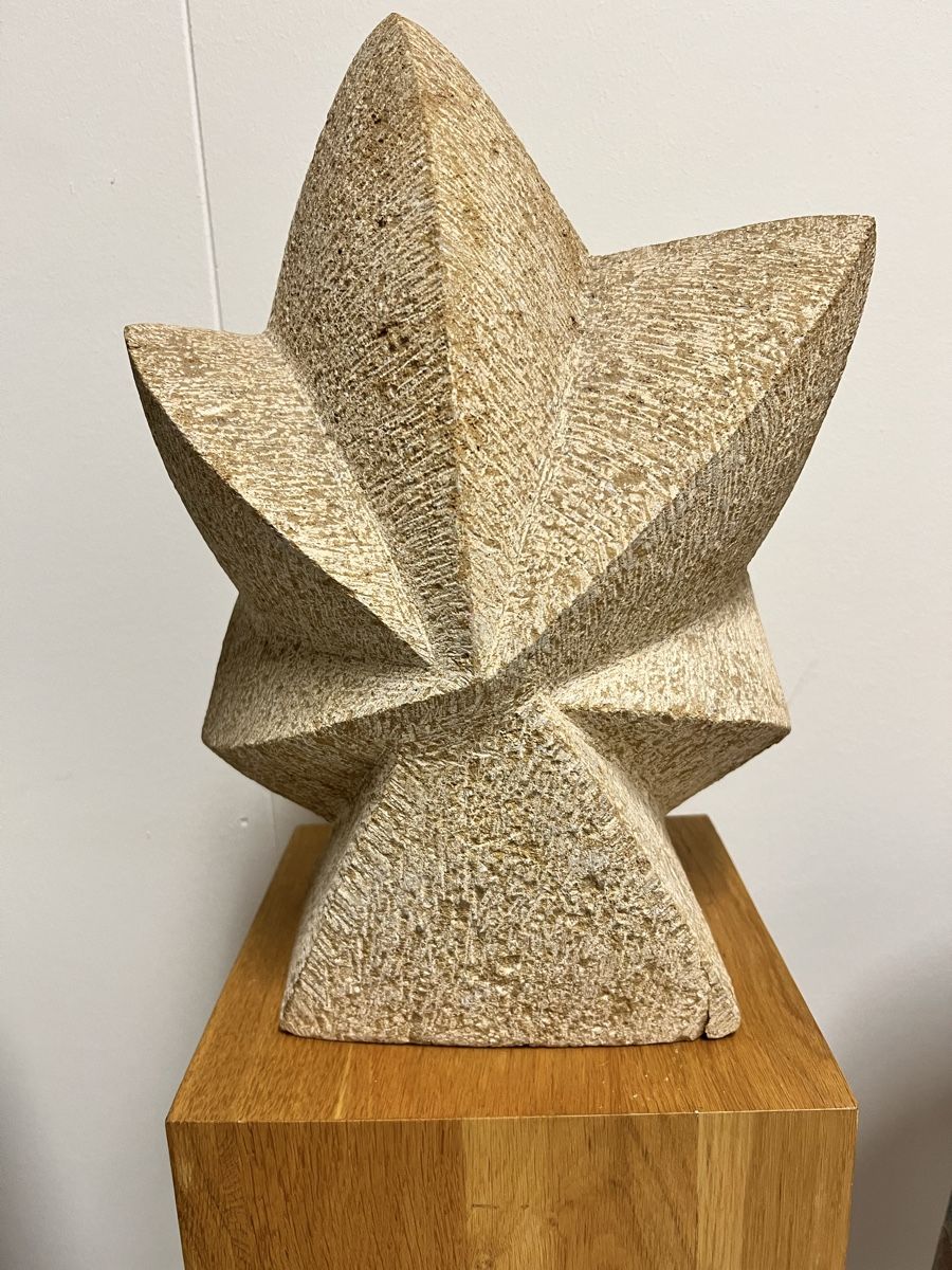 Sculture & Statue: Original Steinskulptur ModerArt Monogramm AT – Usato da Hombrechtikon venduto da vespa1954