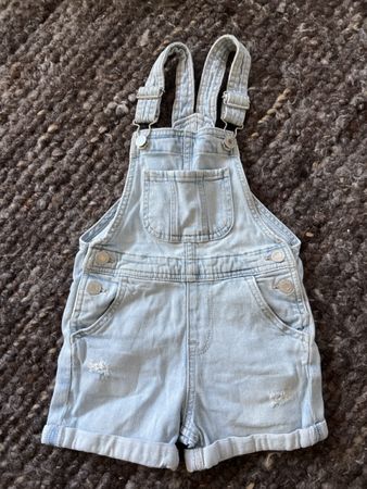 H&M kurze Kinder Latzhose Gr 110