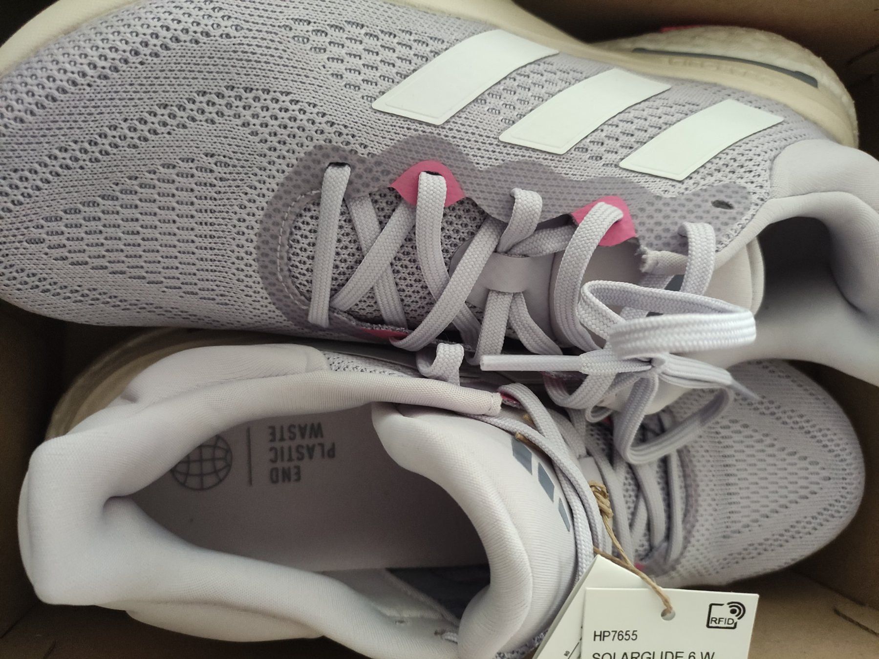 Adidas Scarpe da donna: Neu Adidas Schuhe gr 40 – Nuovo e nell'imballaggio originale da Dagmersellen venduto da L.Ga. 1