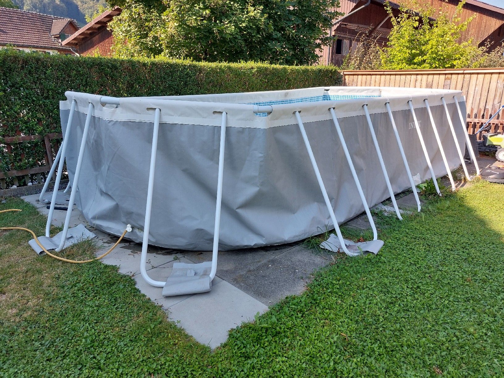 Schwimmbad: Intex Prism Frame Oval Pool Set 6.1m mit Pumpe – Gebraucht aus Schübelbach von richi_77