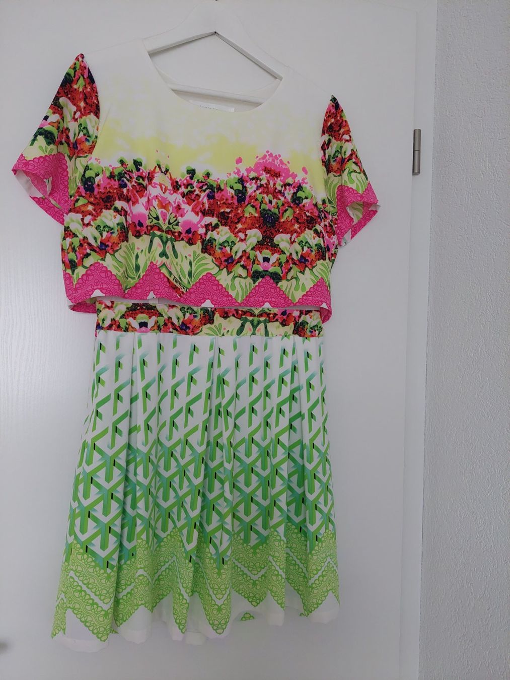 Vestiti: Kleid hochwertig, farbenfroh, elegant Gr. L – Usato da Beckenried venduto da Anmu1