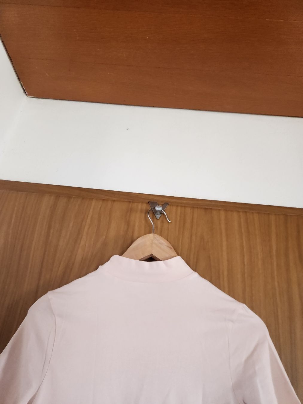 T-Shirts: T-shirt col montant  taille M – Gebraucht aus Niedergösgen von Eva2410 2
