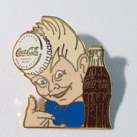 Z704 - Pin Coca Cola Coke Service Boy