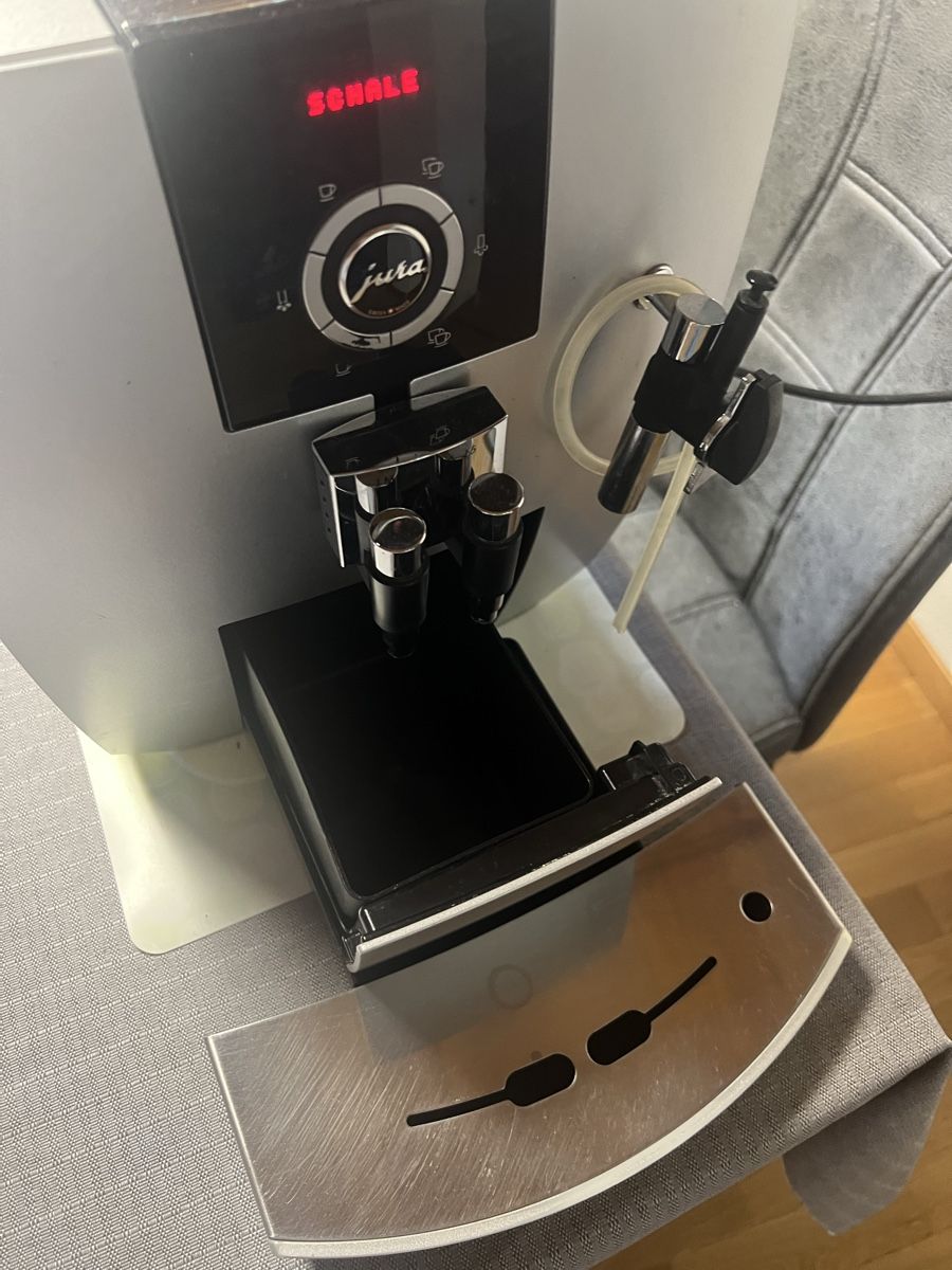Jura Macchine per caffè & Macchine per espresso: Jura Impressa J5 – Usato da St. Antoni venduto da bera15 1