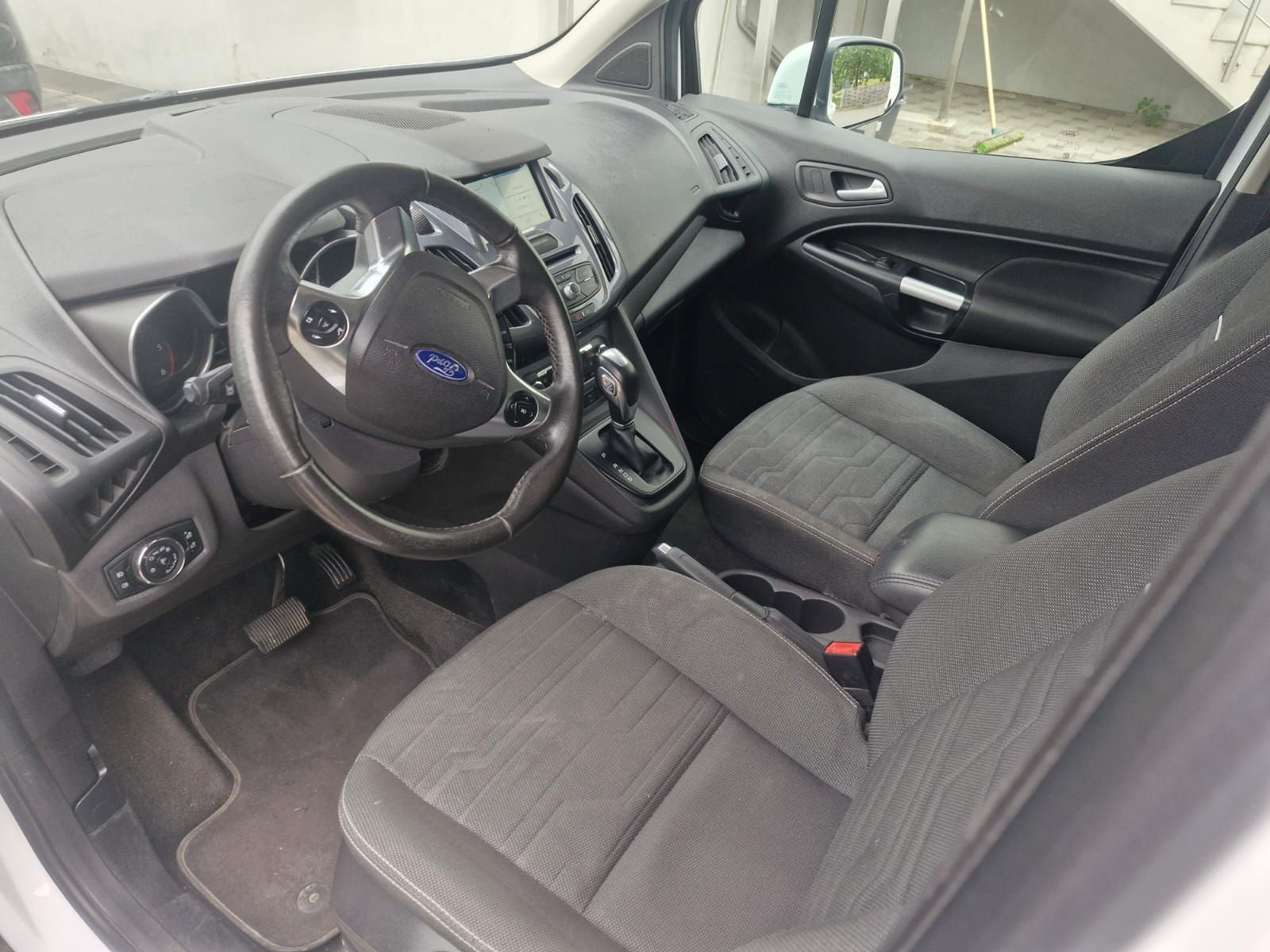 Ford Autos: Ford Torneo Connect – D'occasion à Möhlin par breidi 4