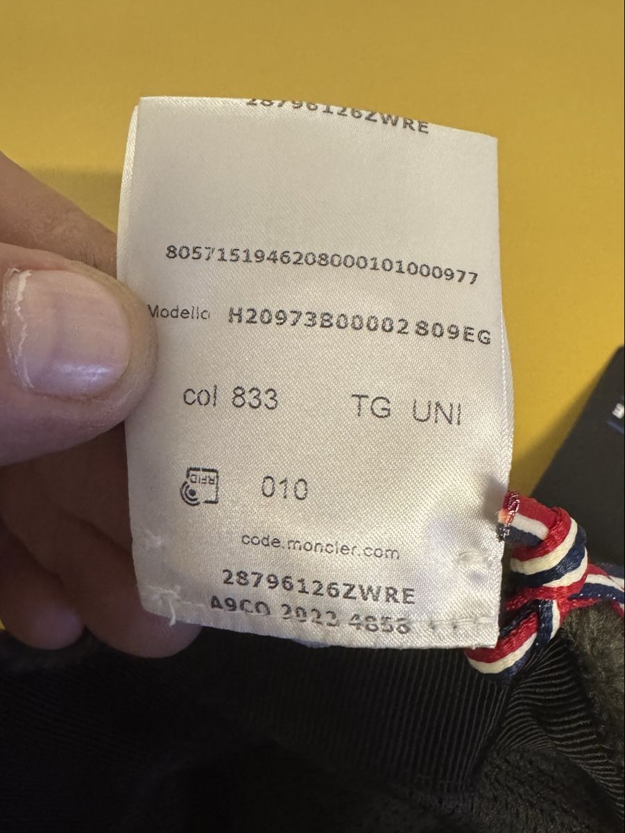 Altro in  Abbigliamento & Accessori: Kappe neu  – Nuovo (secondo la descrizione) da Schlieren venduto da Freundlich02 6