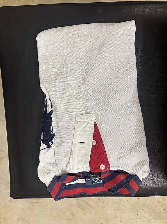 Chemises, T-shirts & Polos: Ralph Lauren Polo T-Shirt – D'occasion à Erlenbach ZH par leo_6yw9 2