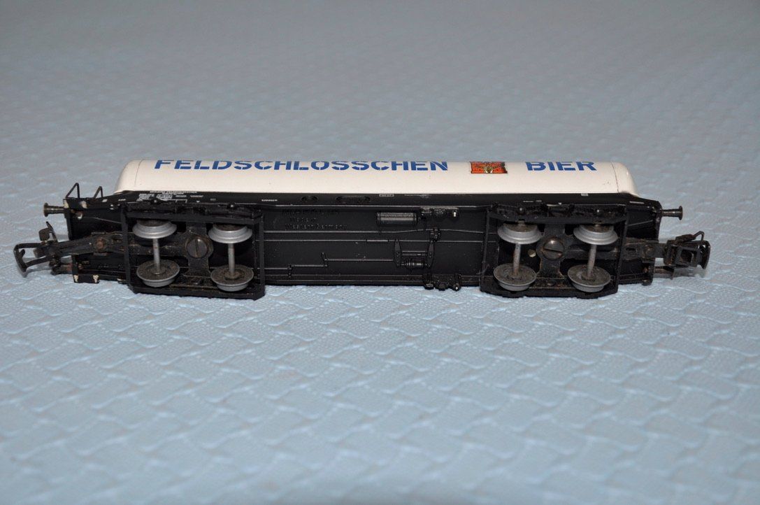 Märklin Modellini di ferrovie: Märklin Feldschlösschen Bier Wagen – Usato da Niederscherli venduto da lama8567 2