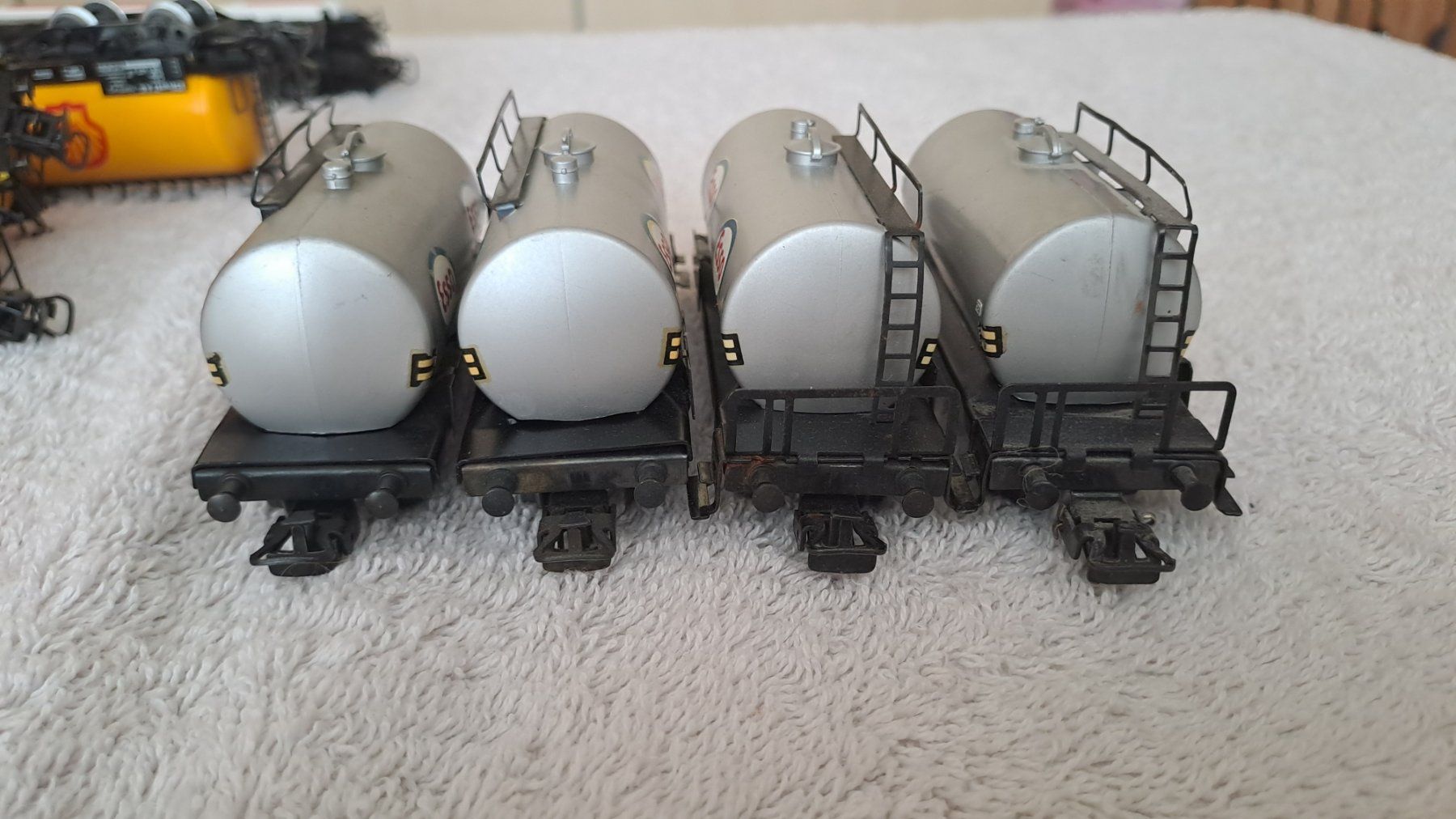 Märklin Modelleisenbahnen: Märklin 8 Tankwagen H0 WS/04 – Gebraucht aus Winterthur von Riebeli333 7