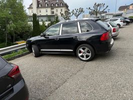 Porsche Cayenne Turbo 