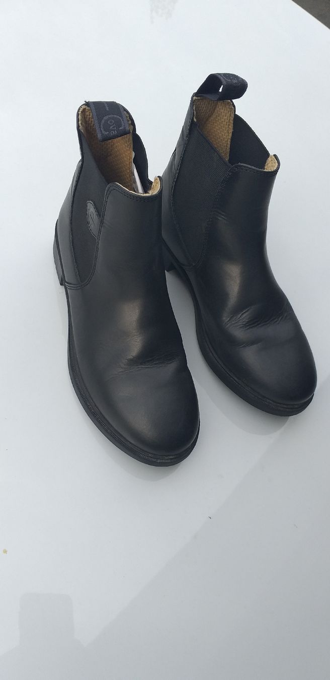 Lotti & Set di vestiti: Covalliero Reithelm und Reitschuhe – Nuovo (secondo la descrizione) da Etzgen venduto da Orasha01 2