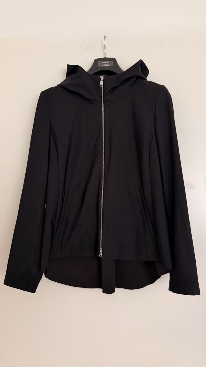 Fuchs Schmitt Cappotti: Fuchs & Schmitt Black Hooded Jacket Size 38  – Usato da Zollikerberg venduto da MK-13