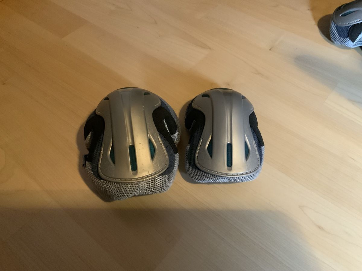 Protections: Schoner Set – D'occasion à Gipf-Oberfrick par ghe_5h7g 3