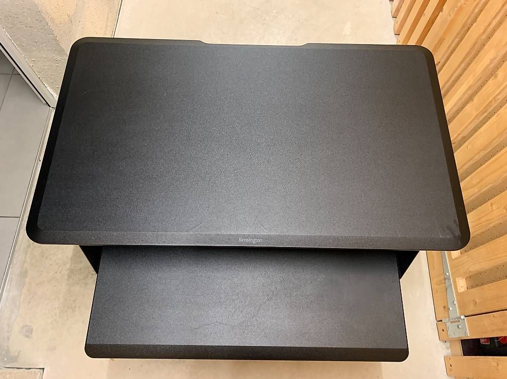 Scrivanie: Réhausseur de bureau Kensigton – Usato da Froideville venduto da satye 1