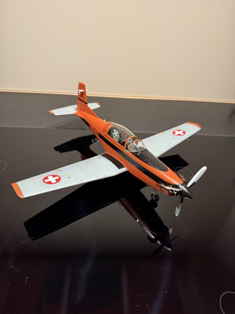 Schweizer Armee Modellbausätze & Standmodelle: 1/32 PC-7 Turbotrainer CH-Luftwaffe – Neu (gemäss Beschreibung) aus Ueken von ming-wing 2