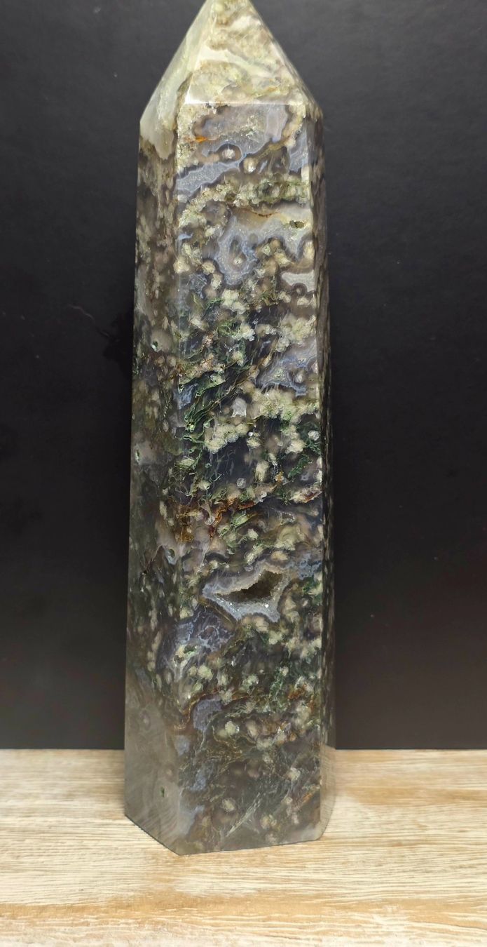Minerali & Pietre curative: Moosachat Obelisk 755g – Nuovo e nell'imballaggio originale da Matzingen venduto da Shay_Crystalz