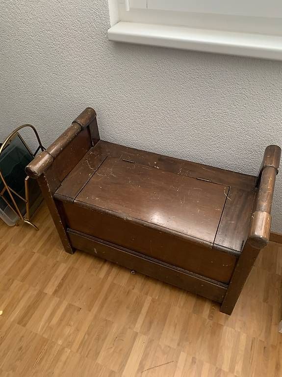 Bänke: Bank mit Stauraum – Gebraucht aus Langenthal von bar_2znq