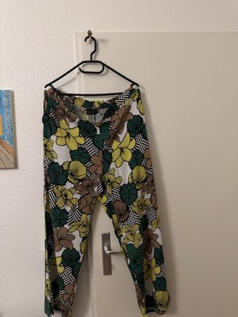 Pantalon imprimé floral taille 46 bon état