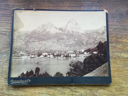 Antikes Photo auf Karton  Brunnen SZ und die Mythen ca. 1890