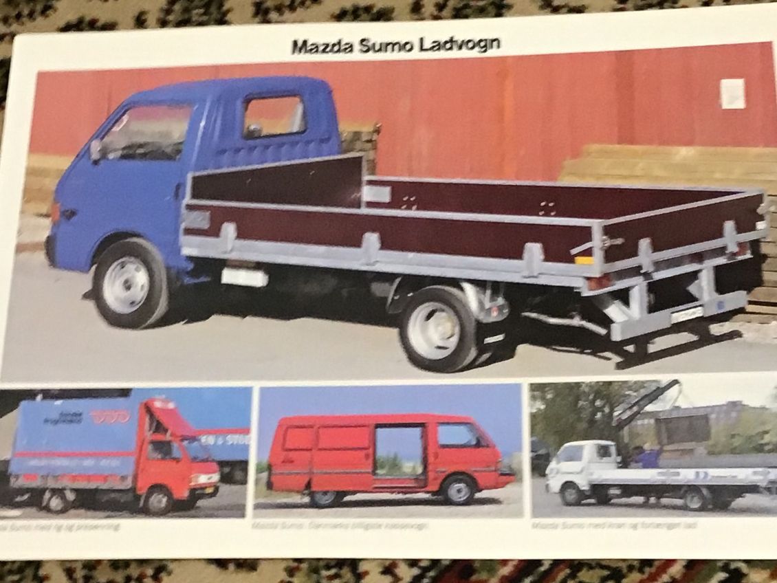 Mazda Documenti: Mazda Prospekt der 80ziger – Usato da Horw venduto da adler65 3