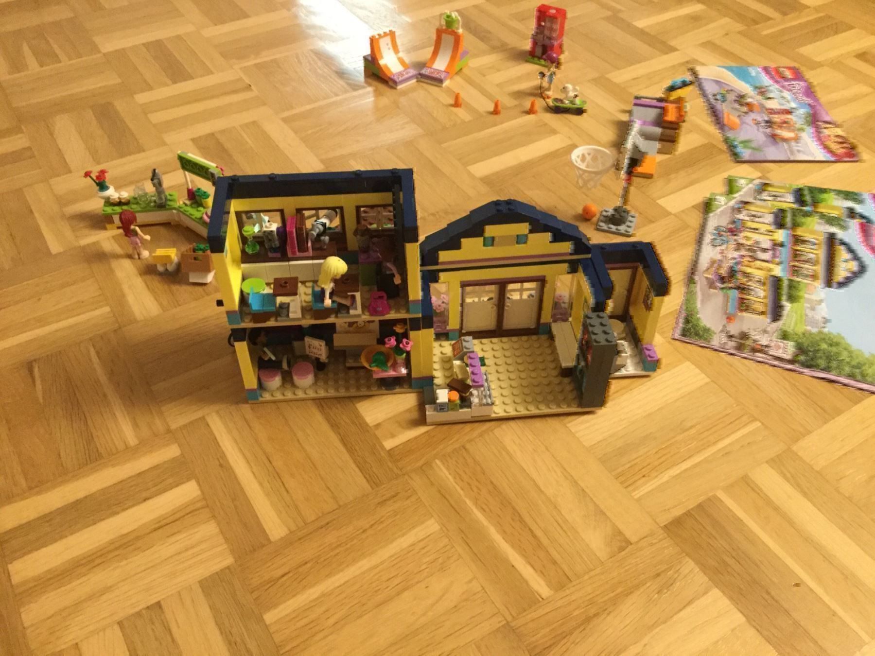 Lego Spielzeuge: Schule & Limonadenstand & Skatepark – Gebraucht aus Horw von Benny017 2