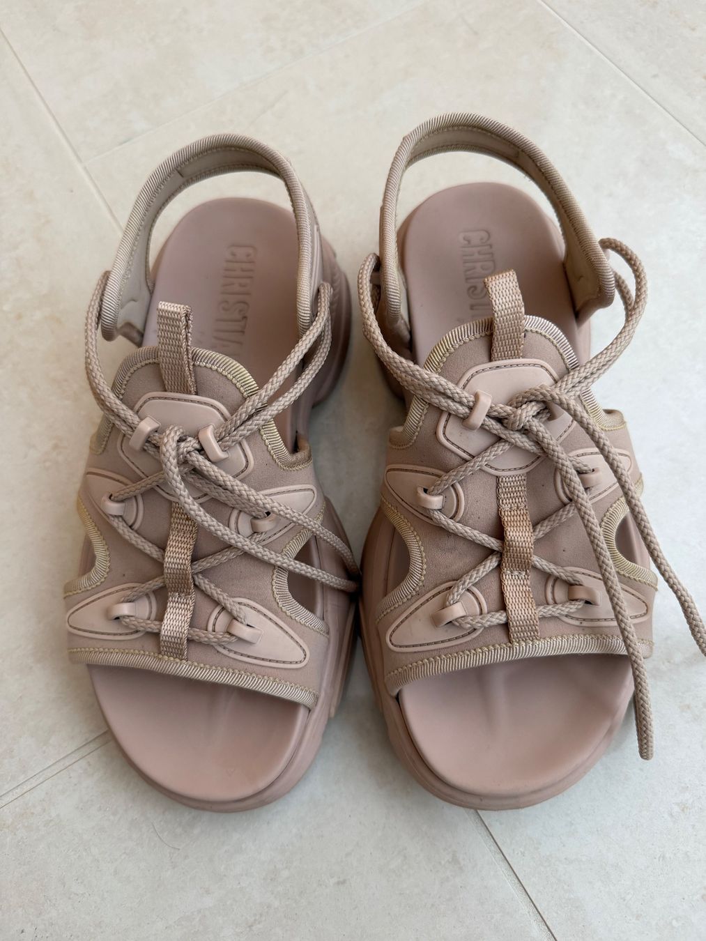 Dior Scarpe da donna: Dior D-CONNECT Sandale nude Gr. 38.5 – Usato da Altendorf venduto da Fabiennemay