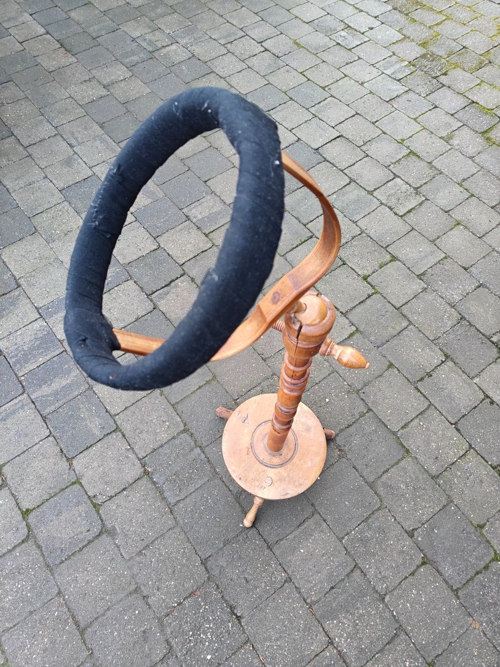 Cerchi da ricamo: Antiker Stickrahmen – Usato da Luzern venduto da osw_952s