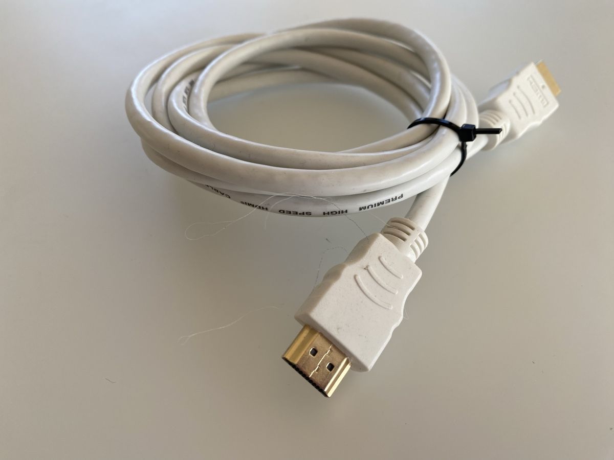 Cavi: HDMI KABEL 1080 Bildrate – Usato da Hochdorf venduto da Katja014 2