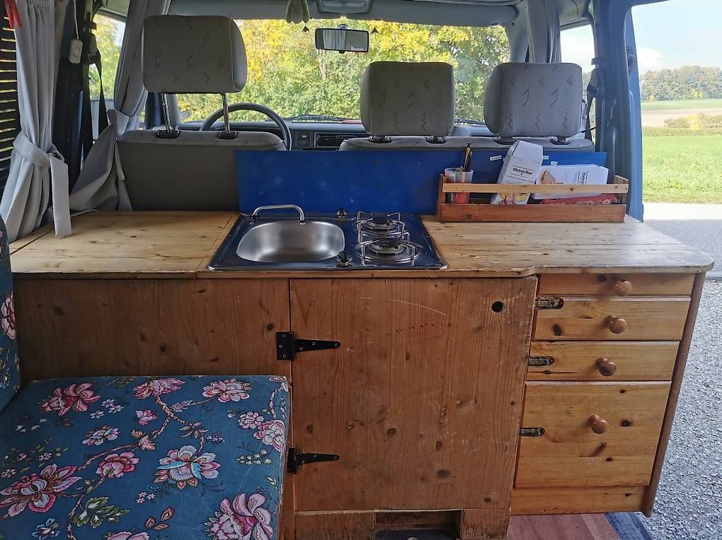 VW Veicoli da campeggio: VW T4 camper – Usato da Fribourg venduto da alain.scherrer8 4