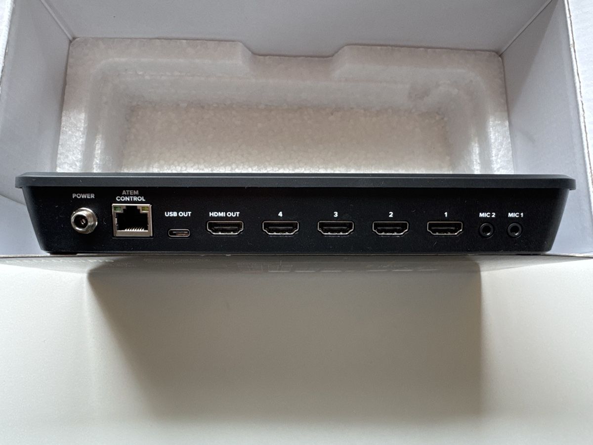 Blackmagic Console di mixaggio: Blackmagic Design ATEM Mini Pro - Live Streaming Mixer – Usato da Ostermundigen venduto da ArtsCademia 2