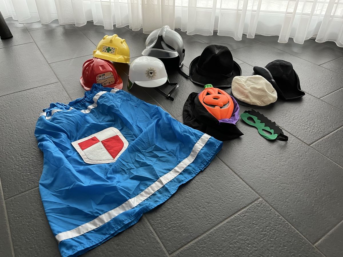 Costumi: Fasnacht Kinder – Usato da Rottenschwil venduto da gle81